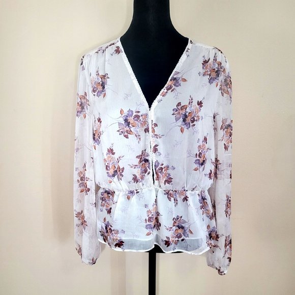 1. State Tops - 1 State Floral Long Sleeve Blouse - M